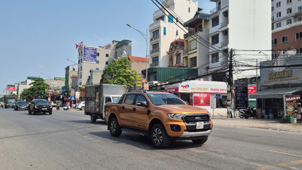 Nguy hiểm rình rập người dân vì thiếu đèn giao thông: Chủ tịch huyện Hoài Đức nói gì?