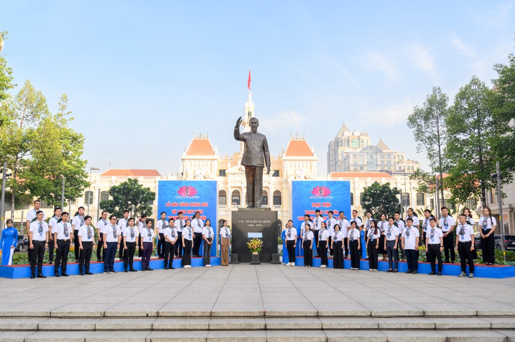 Hoa hậu Nguyễn Thanh Hà được tuyên dương Thanh niên tiên tiến làm theo lời Bác