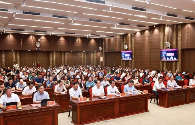 Cán bộ, đảng viên Thủ đô nghe triển khai 2 nghị quyết quan trọng