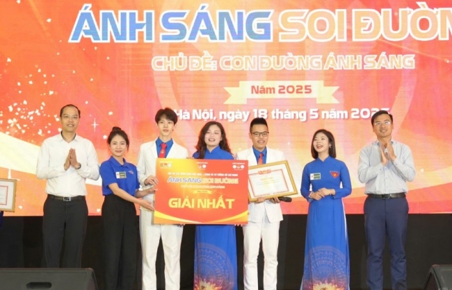 Giáo dục lý tưởng cách mạng, khơi dậy niềm tự hào cho sinh viên