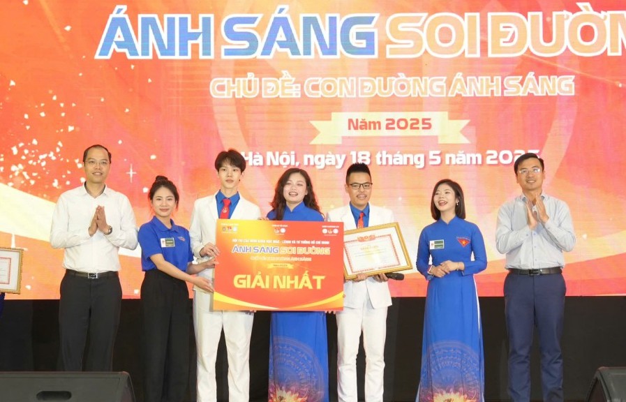 Giáo dục lý tưởng cách mạng, khơi dậy niềm tự hào cho sinh viên