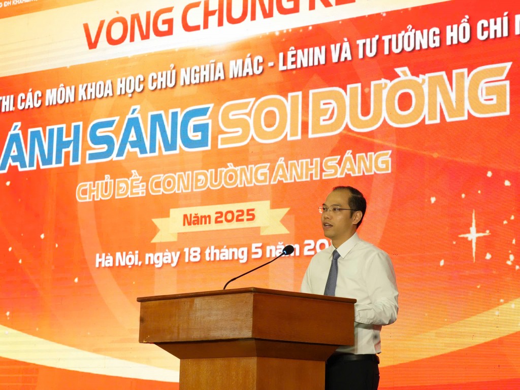 đồng chí Nguyễn Tiến Hưng, UVBCH Trung ương Đoàn, Phó Bí thư Thành đoàn Hà Nội, Chủ tịch Hội Sinh viên Việt Nam TP Hà Nội 