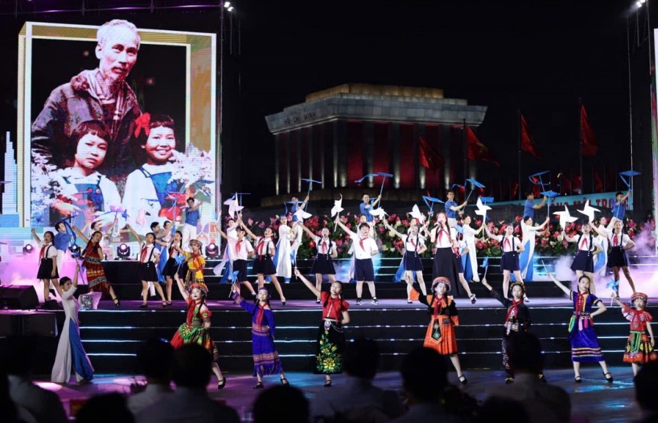 Động lực hiện thực hóa khát vọng Việt Nam từ “Người là Hồ Chí Minh”