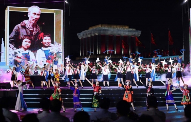 Động lực hiện thực hóa khát vọng Việt Nam từ “Người là Hồ Chí Minh”