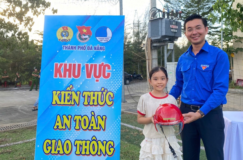 Đây là các hoạt động nâng cao đời sống, văn hóa, tinh thần; tạo sân chơi lành mạnh, bổ ích cho thanh niên công nhân và con em 