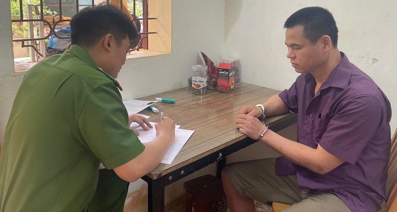 Cơ quan Công an lấy lời khai đối tượng Vi Văn Nam