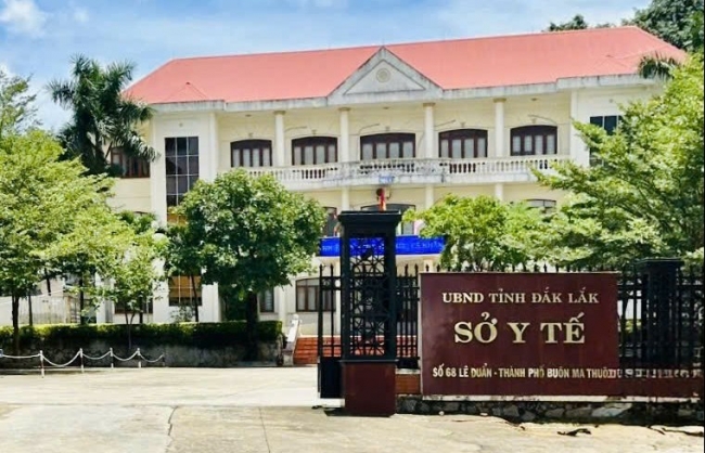 Khởi tố và điều tra mở rộng vụ "chạy" chứng chỉ hành nghề y