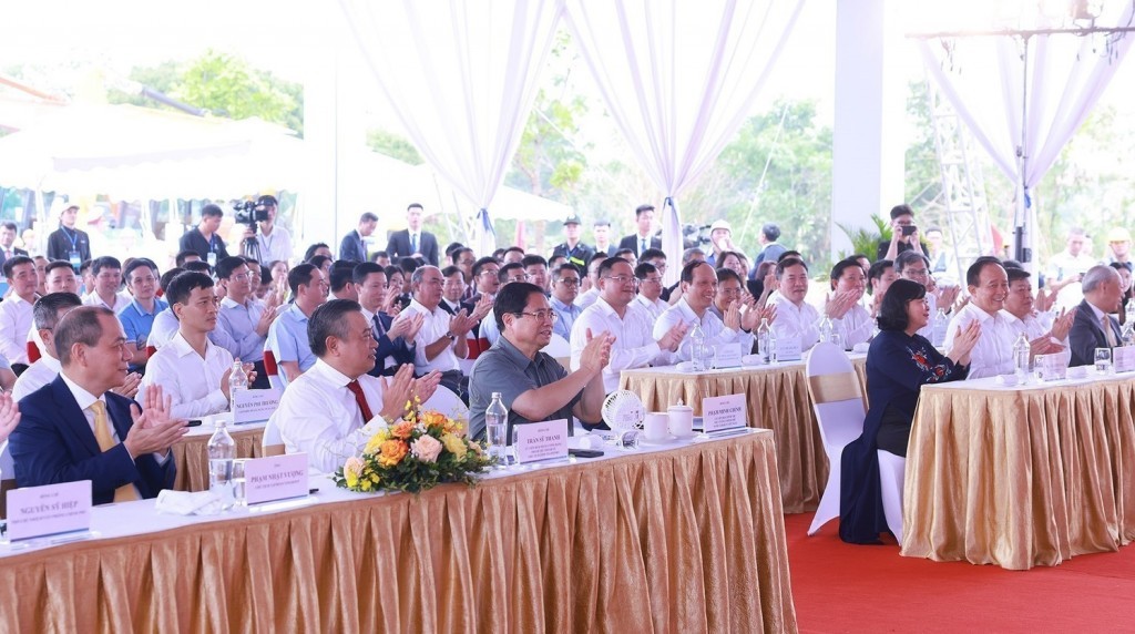 Thủ tướng Phạm Minh Chính phát lệnh khởi công cầu Tứ Liên