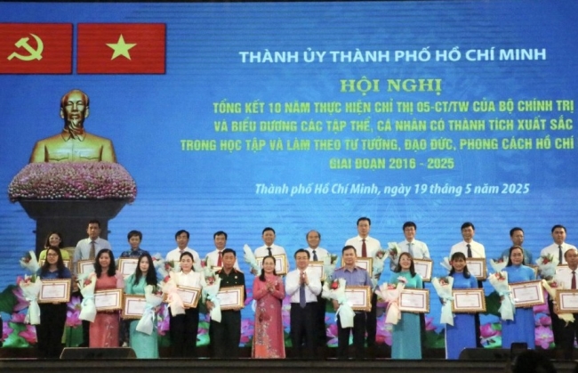 TP Hồ Chí Minh: Biểu dương 341 gương học tập, làm theo lời Bác