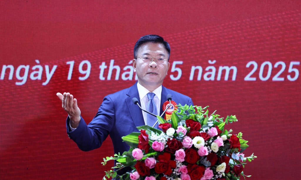 Phó Thủ tướng Lê Thành Long: Phát triển y học cổ truyền là bảo tồn bản sắc, thể hiện tinh thần tự cường dân tộc - Ảnh: VGP/Đức Tuân