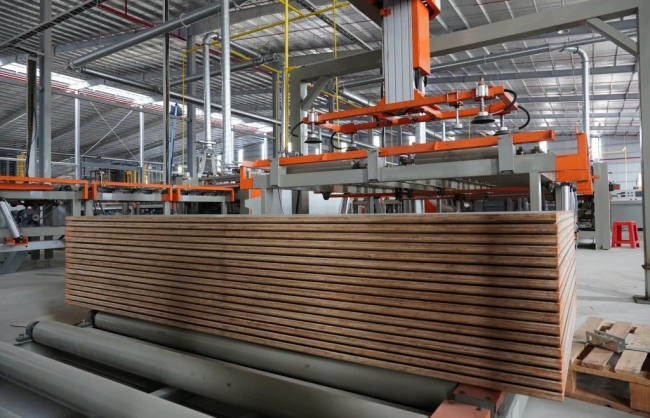 Hòa Phát đầu tư sản xuất ván sàn cao cấp, mở rộng dải sản phẩm