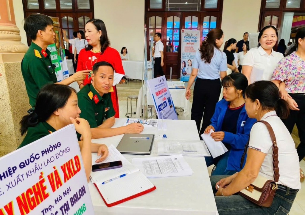 Đẩy mạnh kết nối cung - cầu, hỗ trợ việc làm cho người lao động
