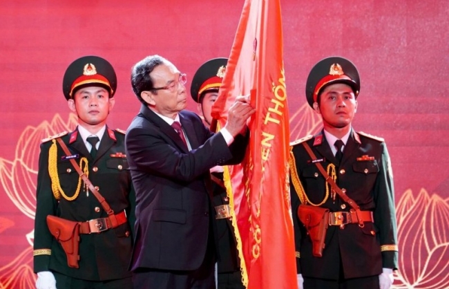 Ủy ban MTTQ Việt Nam TP Hồ Chí Minh nhận danh hiệu Anh hùng Lao động