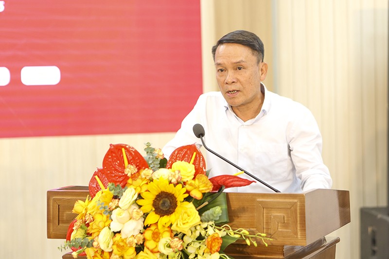 Phó Chủ tịch Thường trực Hội Nhà báo Việt Nam Nguyễn Đức Lợi phát biểu tại buổi họp báo