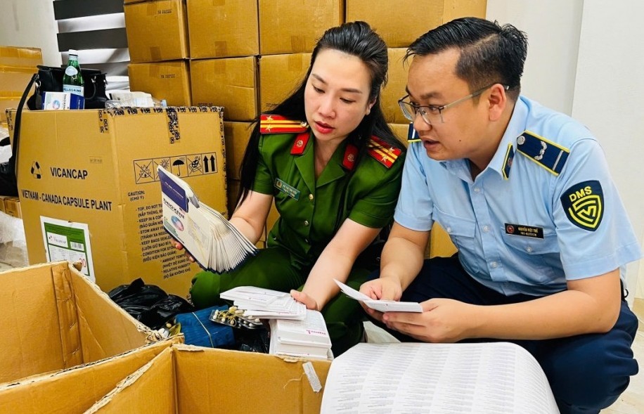 Thuốc, thực phẩm chức năng giả "tàn phá" sức khoẻ ra sao?