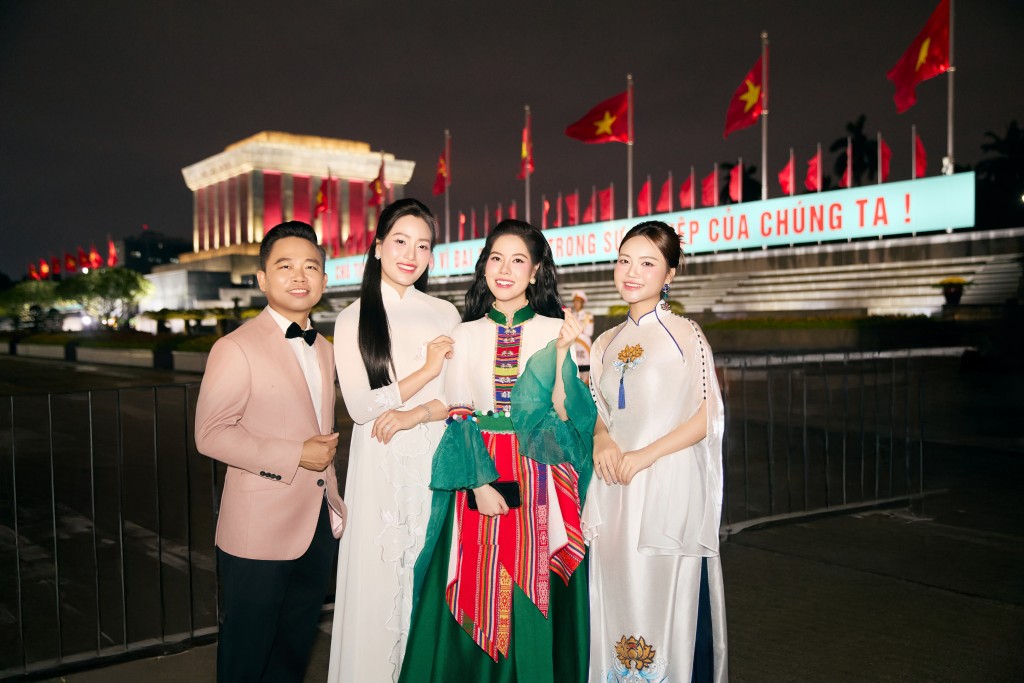 Huyền Trang chạm trái tim khán giả với ca khúc mừng sinh nhật Bác