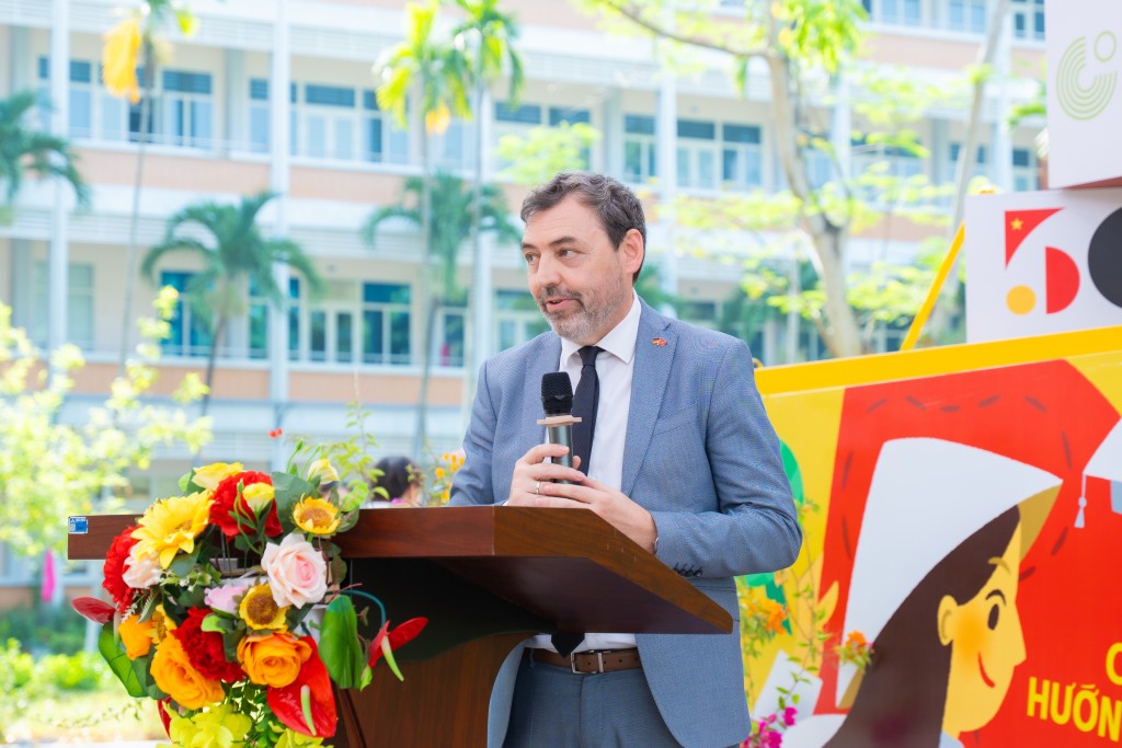 Ông Santiago Alonso Rodriguez , Trưởng phòng Hợp tác Phát triển, Đại sứ quán CHLB Đức tại Việt Nam phát biểu khai mạc