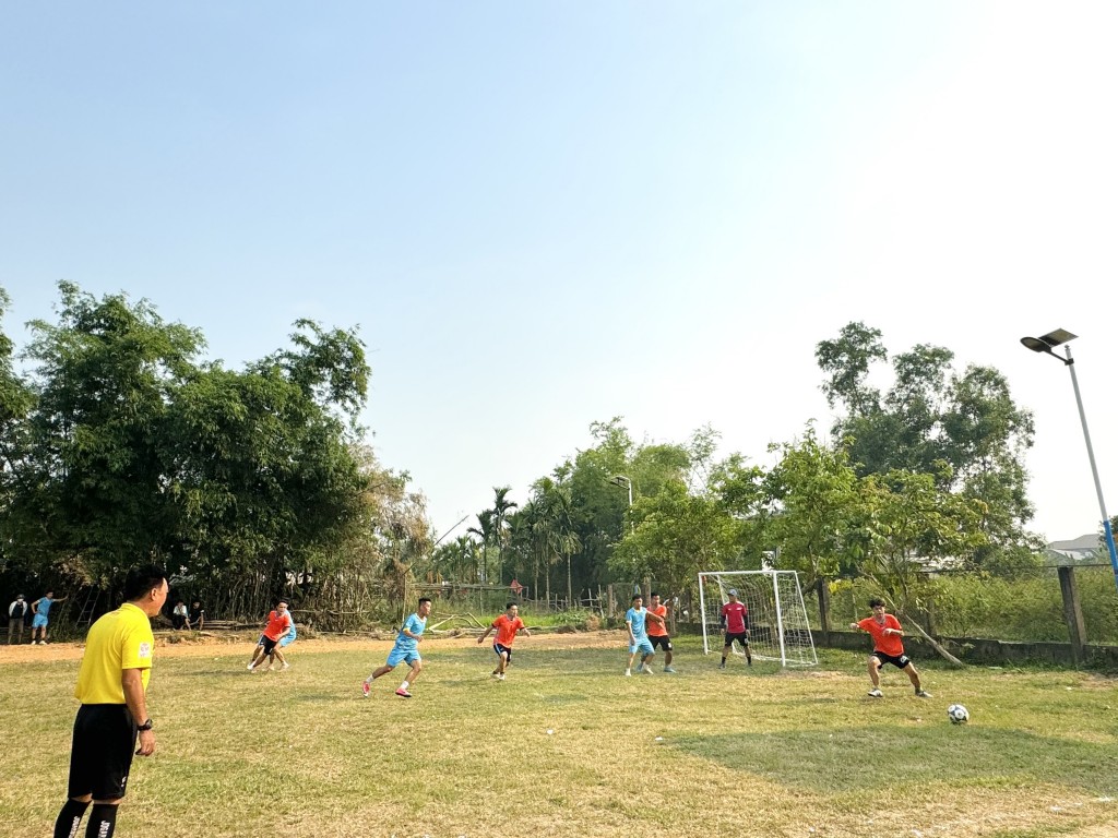 3. Sân thể thao cộng đồng do SABECO phối hợp cùng Trung ương Đoàn triển khai tại thôn Bình An, xã Thanh An, huyện Cam Lộ