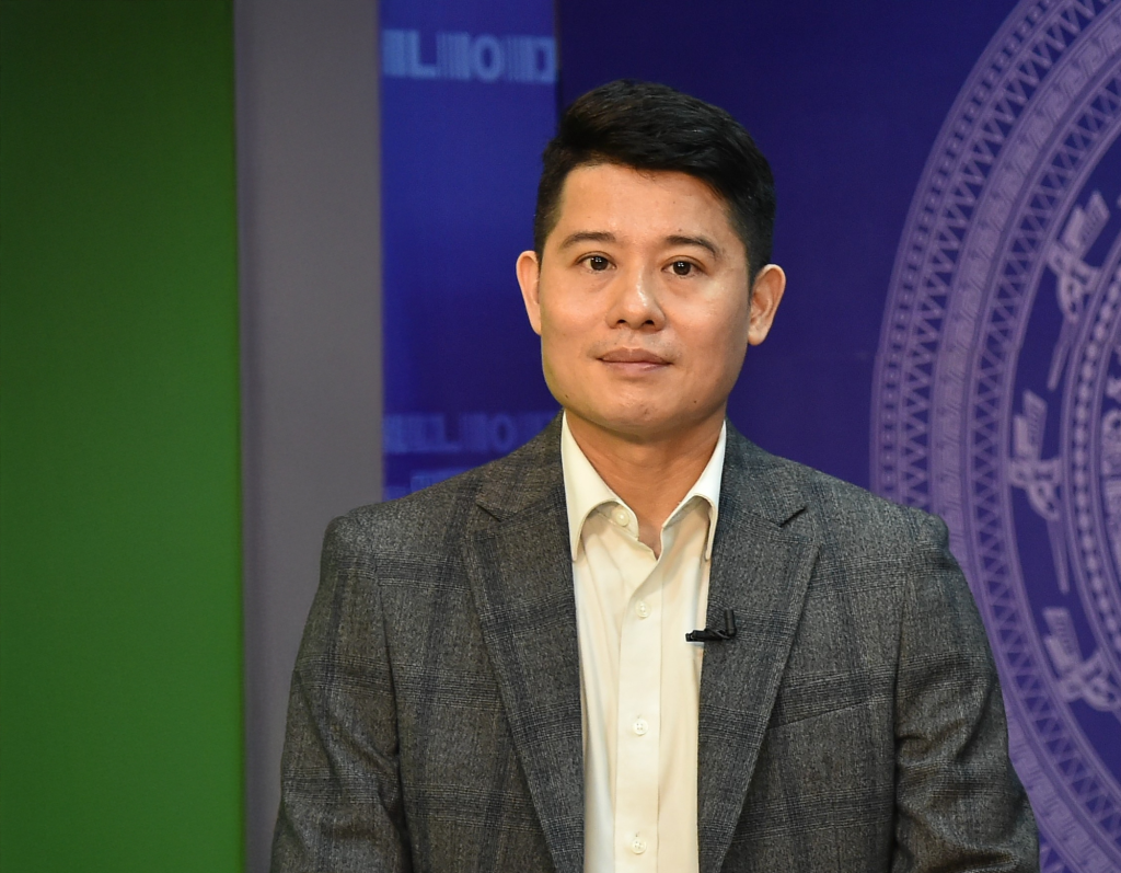 Ông Nguyễn Hoàng Long: Chúng ta học hỏi những đơn vị đi trước để rút ra những bài học, và có thể đi tắt đón đầu, để không phải triển khai những hệ thống mang tính chất đóng hoặc riêng lẻ - Ảnh: VGP/Dương Tuấn