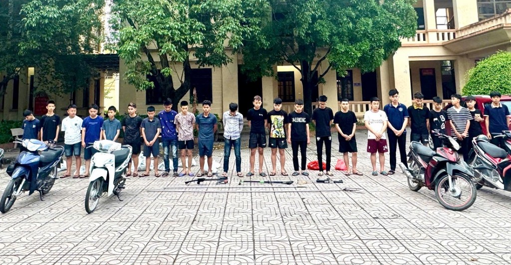 Các đối tượng và tang vật bị thu giữ tại cơ quan điều tra