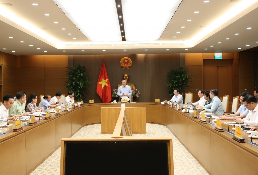 Phó Thủ tướng Thường trực Chính phủ Nguyễn Hòa Bình chủ trì Phiên họp thứ nhất của Tiểu ban Tuyên truyền Đại hội đại biểu Đảng bộ Chính phủ lần thứ I, nhiệm kỳ 2025-2030 - Ảnh: VGP/Nguyễn Hoàng