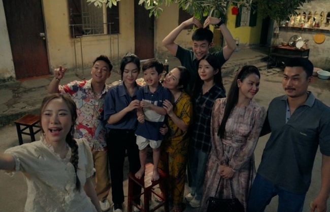 "Dịu dàng màu nắng" và khát vọng vươn lên giữa đời thường