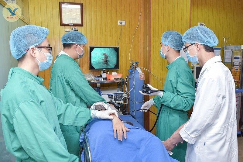 Mệt mỏi, ợ chua, đi khám phát hiện mắc cùng lúc 5 bệnh