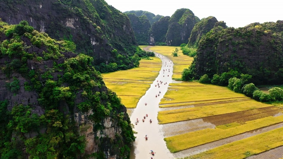 Hình ảnh Ninh Bình đẹp như mơ trong MV của Quách Beem
