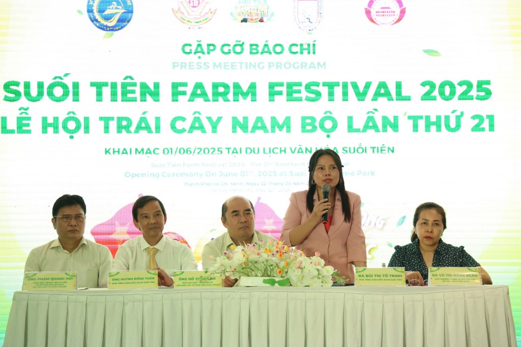 Ban tổ chức thông tin về các hoạt động tại Lễ hội