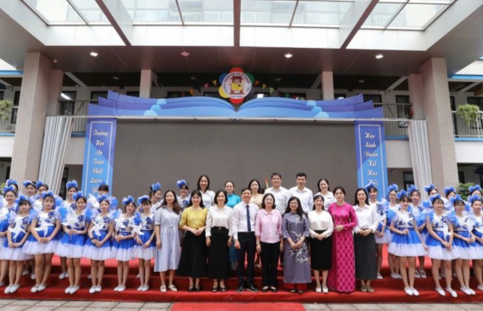 Quận Ba Đình vinh danh tài năng trẻ thi Olympic các môn văn hoá