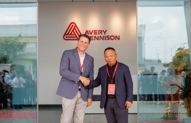 Avery Dennison bắt tay Shenzhou Group khánh thành nhà máy liên doanh tại Củ Chi