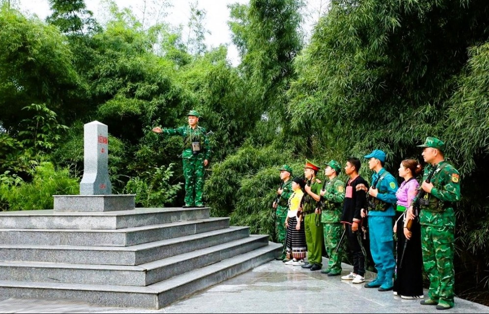 Nỗ lực toàn diện bảo vệ vững chắc chủ quyền, an ninh biên giới