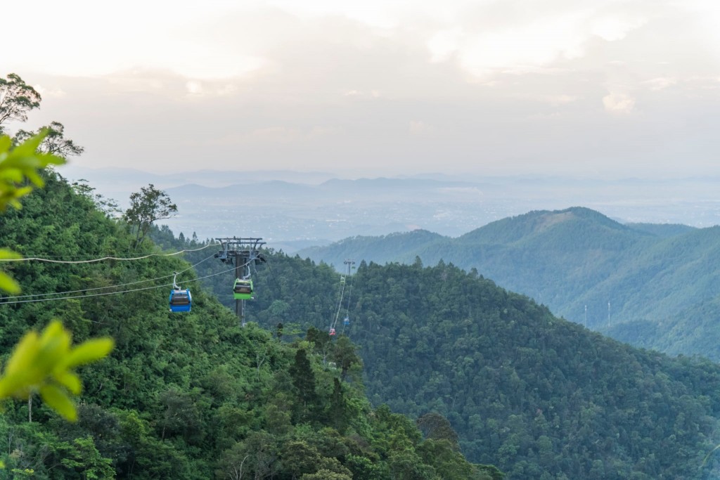 Thưởng lãm thiên nhiên Ngọa Vân nguyên sơ 700 năm qua 52  cabin cáp treo dài 2,1km