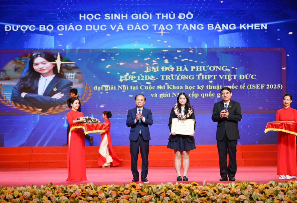 Ở đâu có học sinh chăm ngoan, thầy cô tâm huyết... ở đó thành tựu sẽ nở hoa