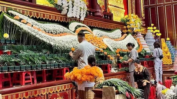 Công tác trang trí Cung Trúc Lâm Yên Tử đang được khẩn trương hoàn tất để sẵn sàng cho sự kiện