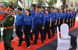 Tuổi trẻ Quảng Ngãi tiễn biệt Nguyên Chủ tịch nước Trần Đức Lương