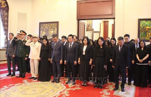 Tổ chức lễ viếng và mở sổ tang nguyên Chủ tịch nước Trần Đức Lương tại Trung Quốc