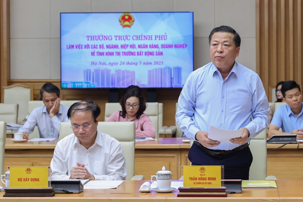 Bộ trưởng Bộ Xây dựng Trần Hồng Minh phát biểu - Ảnh: VGP/Nhật Bắc