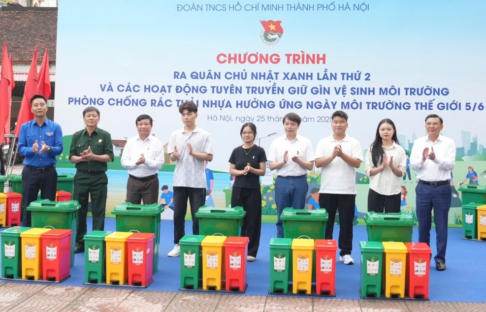 Ngày Chủ nhật tình nguyện vì Hà Nội xanh, sạch, văn minh