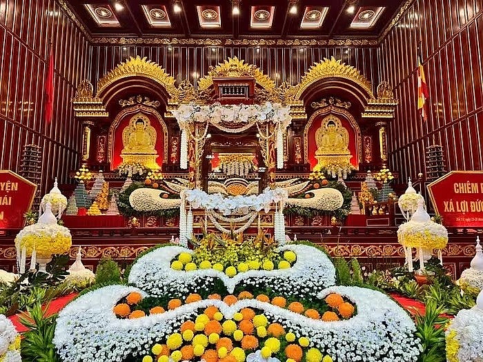 Công tác trang trí Cung Trúc Lâm Yên Tử đã được hoàn tất để sẵn sàng cho sự kiện