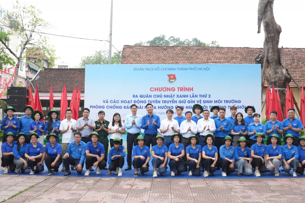 Thanh niên hành động vì một Hà Nội xanh, sạch, văn minh