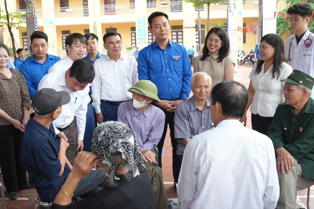 Thầy thuốc trẻ Thủ đô xung kích, vươn mình trong kỷ nguyên số Thầy thuốc trẻ Thủ đô xung kích, vươn mình trong kỷ nguyên số