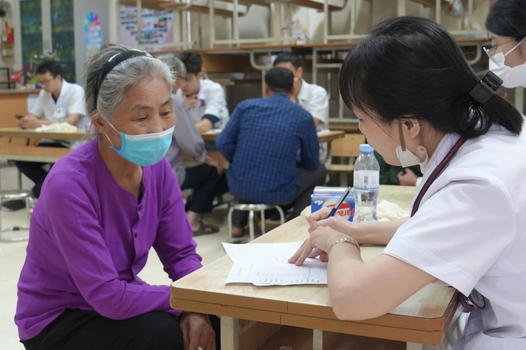 Thầy thuốc trẻ Thủ đô xung kích, vươn mình trong kỷ nguyên số Thầy thuốc trẻ Thủ đô xung kích, vươn mình trong kỷ nguyên số