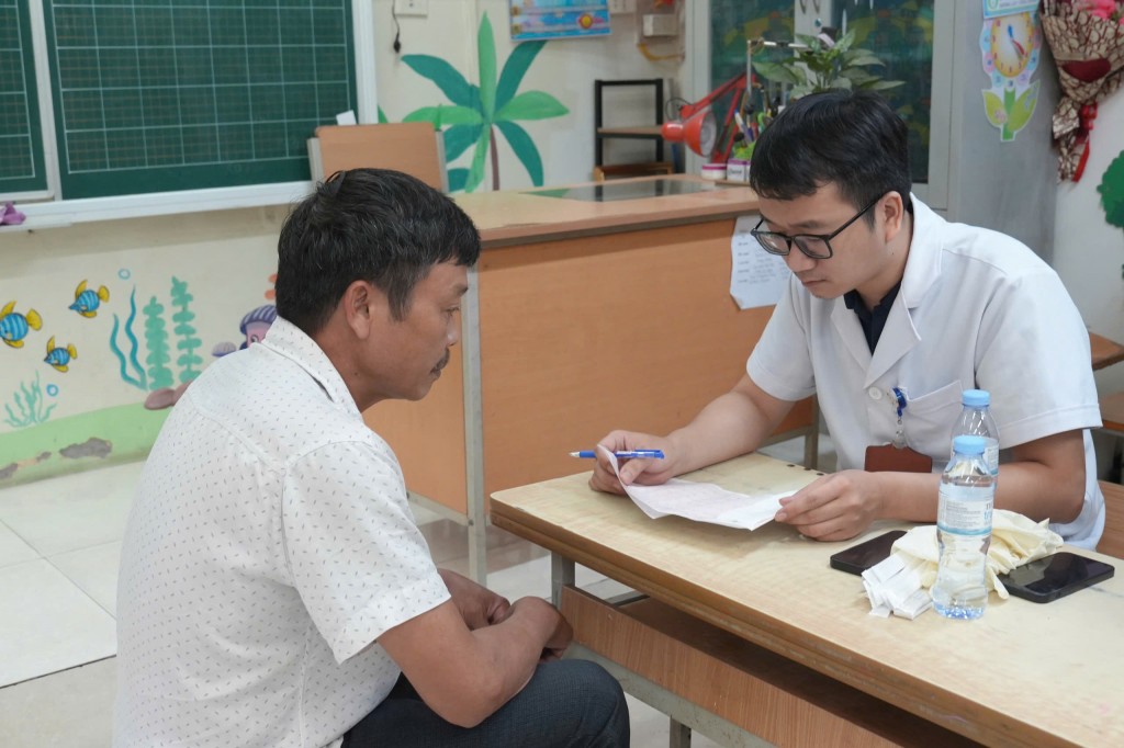 Thầy thuốc trẻ Thủ đô xung kích, vươn mình trong kỷ nguyên số Thầy thuốc trẻ Thủ đô xung kích, vươn mình trong kỷ nguyên số