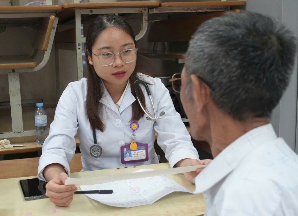 Thầy thuốc trẻ Thủ đô xung kích, vươn mình trong kỷ nguyên số Thầy thuốc trẻ Thủ đô xung kích, vươn mình trong kỷ nguyên số