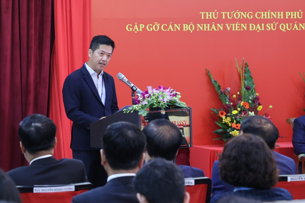 Đại diện doanh nghiệp FPT tại Malaysia phát biểu tại buổi gặp gỡ - Ảnh: VGP/Nhật Bắc
