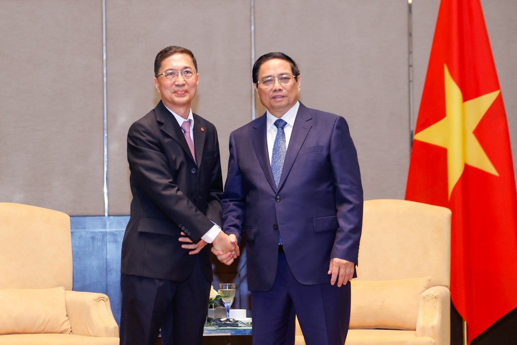 Thủ tướng Phạm Minh Chính và ông Dato' Chow Chee Wah, Chủ tịch tập đoàn Gamuda Land - Ảnh: VGP/Nhật Bắc