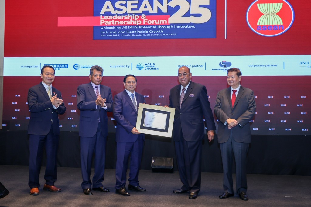 Viện KSI vinh danh Thủ tướng Phạm Minh Chính là Nhà Lãnh đạo ASEAN tiêu biểu năm 2025 - Ảnh: VGP/Nhật Bắc