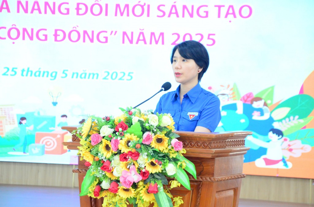 Chị Nguyễn Thị Anh Thảo, Phó Bí thư Thành Đoàn Đà Nẵng phát biểu tại chương trình (Ảnh Đ.Minh)
