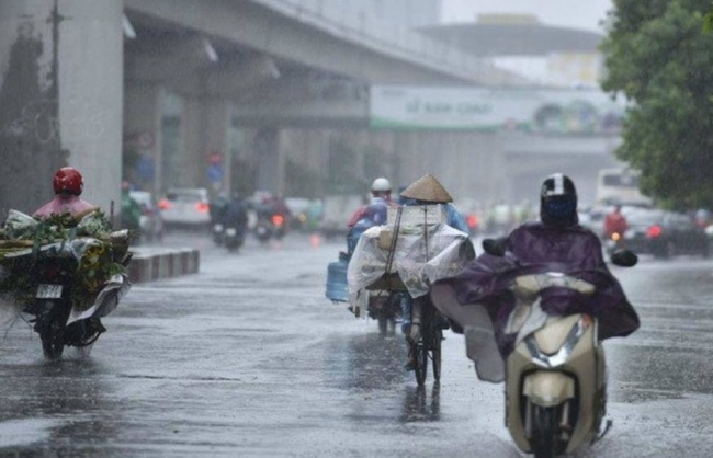 Hà Nội nhiều mây, mưa rào rải rác, có nơi có dông